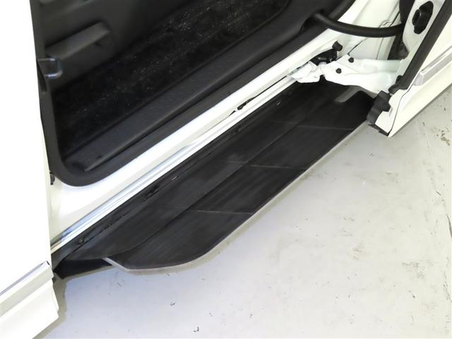 ヴォクシー ハイブリッドS-Z ディスプレイオーディオ 後席ディスプレイ パノラミックビューモニター リヤオートエアコン ナビ連動ETC2.0 CD/DVDデッキ オートマチックハイビーム ステアリングスイッチ LEDヘッドランプ(9枚目)