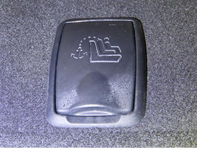 マークＸ ２５０Ｇ　トヨタ純正７インチＨＤＤナビ　バックガイドモニター　ナビ連動ＥＴＣ　ＣＤ／ＤＶＤ再生　ステアリングスイッチ　ＨＩＤヘッドランプ　フォグランプ　応急用タイヤ　オートエアコン　電動格納ドアミラー（27枚目）