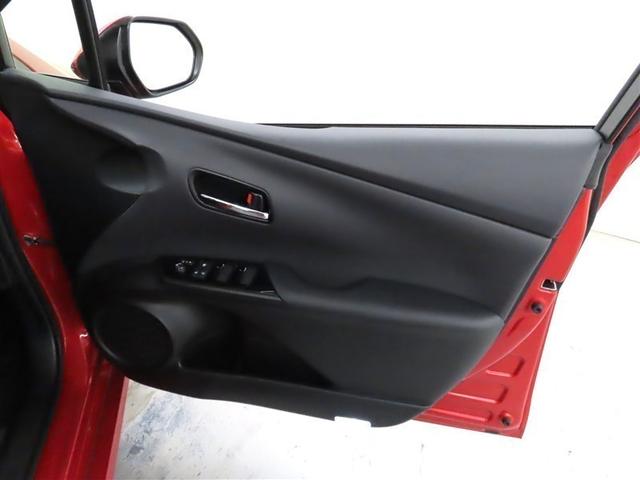 プリウスPHV Sセーフティパッケージ ソーラーパネル付 ブラインドスポットモニター パノラミックビューモニター 衝突回避被害軽減ブレーキ ペダル踏み違い 車線免脱 SDナビ フルセグ メディヤプレーヤー接続 AC100電源 ETC(11枚目)