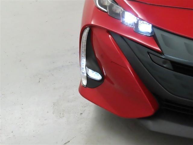プリウスPHV Sセーフティパッケージ ソーラーパネル付 ブラインドスポットモニター パノラミックビューモニター 衝突回避被害軽減ブレーキ ペダル踏み違い 車線免脱 SDナビ フルセグ メディヤプレーヤー接続 AC100電源 ETC(35枚目)