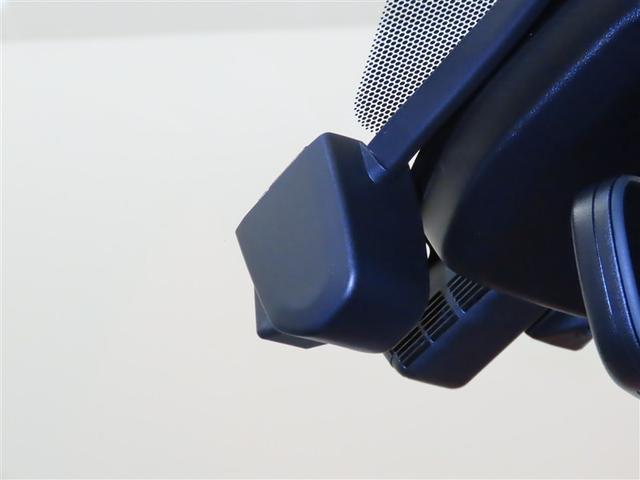 RC F ベースグレード メーカー装着メモリーナビ バックガイドモニター 純正ドライブレコーダー チルト&スライドムーンルーフ ETC CD/DVD/BD再生 USB端子 AUX端子 ステアリングスイッチ LEDヘッドランプ(8枚目)