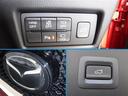 メ-カ-装着ナビを搭載しています。バックモニタ-とガイド線が難しい車庫入れや縦列駐車を助けてくれます。マルチインフォメ-ションディスプレイは「コマンダ-スイッチ」で手軽に操作できます。