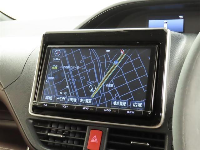 エスクァイア ハイブリッドＧｉ　トヨタ純正ナビ装着　９インチナビ　Ｂｌｕｅｔｏｏｔｈ機能搭載　ＥＴＣ装着車両　シートヒーター装着　ドライブレコーダー装着　両側パワースライドドア装着（4枚目）