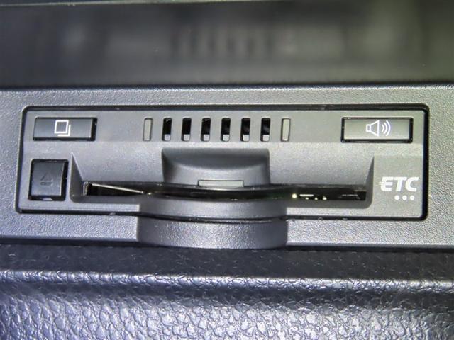 エスクァイア ハイブリッドＧｉ　トヨタ純正ナビ装着　９インチナビ　Ｂｌｕｅｔｏｏｔｈ機能搭載　ＥＴＣ装着車両　シートヒーター装着　ドライブレコーダー装着　両側パワースライドドア装着（23枚目）