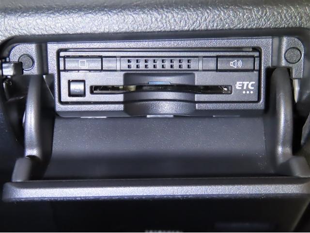 クラウンハイブリッド アスリートS メーカー装着SDナビ フルセグTV Bluetooth接続 USB端子 CD DVD ブルーレイ再生 全周囲モニター 前席シートヒーター ステアリングヒーター ETC クリアランスソナー(12枚目)