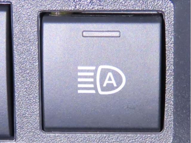 シエンタ ハイブリッドG ディスプレイオーディオ/バックカメラ/ETC/両側電動スライドドア/クルーズコントロール/スマートキー/LEDヘッドライト(13枚目)