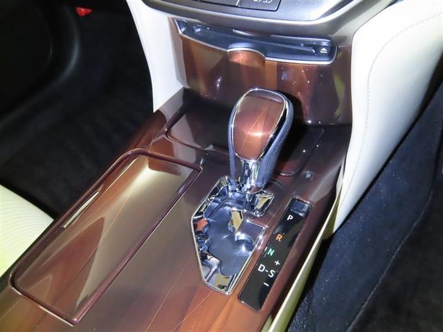 クラウンハイブリッド ロイヤルサルーン　メーカー装着ＳＤナビ　フルセグＴＶ　Ｂｌｕｅｔｏｏｔｈ接続　ＵＳＢ端子　純正ドラレコ　バックガイドモニター　前席シートヒーター　ステアリングヒーター　ＨＩＤヘッドランプ　クルーズコントロール（20枚目）