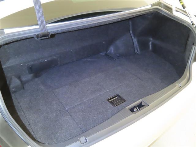 クラウンハイブリッド ロイヤルサルーン　メーカー装着ＳＤナビ　フルセグＴＶ　Ｂｌｕｅｔｏｏｔｈ接続　ＵＳＢ端子　純正ドラレコ　バックガイドモニター　前席シートヒーター　ステアリングヒーター　ＨＩＤヘッドランプ　クルーズコントロール（32枚目）