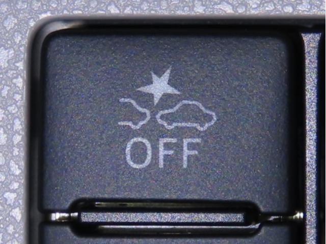 衝突被害軽減ブレーキを装備しております。