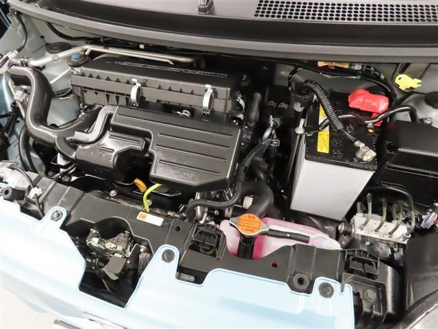 エンジンルームもしっかりクリーニングしております。