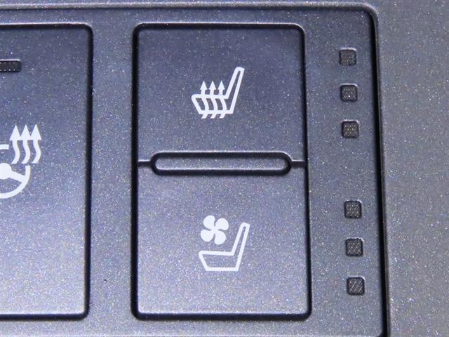 ＩＳ ＩＳ２００ｔ　Ｆスポーツ　メーカー装着ＳＤナビ　純正ドラレコ　Ｂｌｕｅｔｏｏｔｈ接続　ＵＳＢ端子　ＣＤＤＶＤ再生　ブルーレイ再生　バックガイドモニター　クリアランスソナー　前席シートヒーターベンチレーション　ＥＴＣ２．０（5枚目）