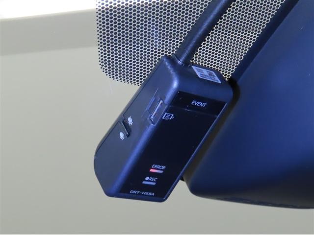 エスクァイア Gi プレミアムパッケージ ブラックテーラード SDナビ 後席モニター ドラレコ Bluetooth接続 CDDVD再生 前席シートヒーター ステアリングヒーター クルーズコントロール リヤエアコン(15枚目)