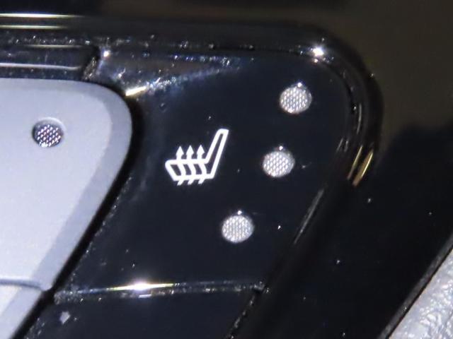 C-HR G モード ネロ セーフティプラス トヨタセーフティセンス搭載 トヨタ純正ナビ装着 Bluetooth機能搭載 パノラミックビューモニター装備 ETC2.0車載器 オートエアコン装着(3枚目)