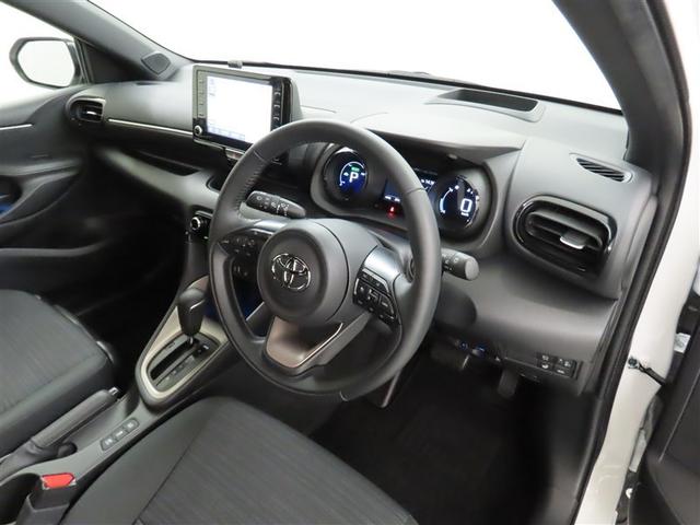 ヤリス ハイブリッドZ トヨタ純正ナビ装着 メーカーナビ装着 Bluetooth機能搭載 ETC2.0車載器 ステアリングヒーター装着 トヨタセーフティセンス搭載 パノラミックビューモニター装備(9枚目)