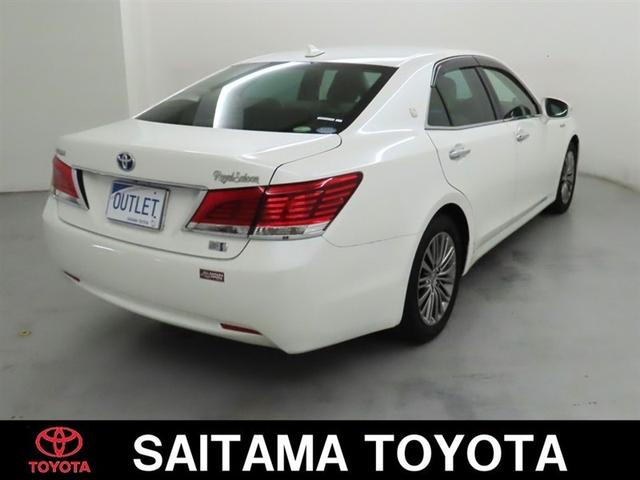 クラウンハイブリッド ロイヤルサルーン　禁煙車／整備手帳／バックカメラ／リヤサンシェード／サイドバイザー／スペアタイヤ／Ｂｌｕｅｔｏｏｔｈ／純正１７インチアルミ（4枚目）