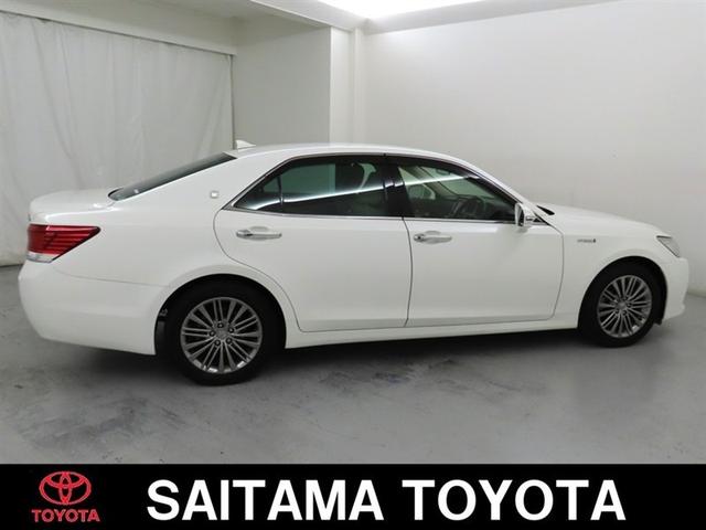 クラウンハイブリッド ロイヤルサルーン　禁煙車／整備手帳／バックカメラ／リヤサンシェード／サイドバイザー／スペアタイヤ／Ｂｌｕｅｔｏｏｔｈ／純正１７インチアルミ（5枚目）