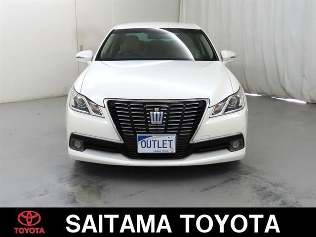 クラウンハイブリッド ロイヤルサルーン　禁煙車／整備手帳／バックカメラ／リヤサンシェード／サイドバイザー／スペアタイヤ／Ｂｌｕｅｔｏｏｔｈ／純正１７インチアルミ（6枚目）