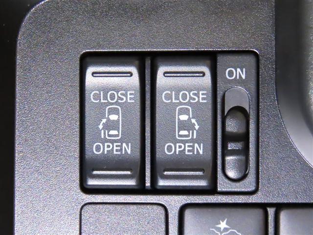 両側パワースライドドアを装備しています。便利な装備ですよね。