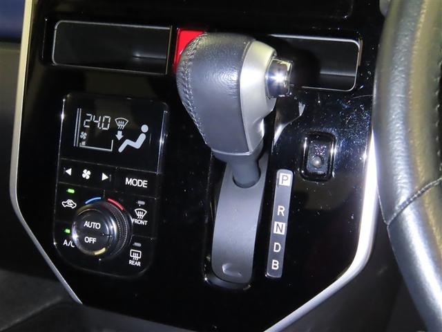 操作しやすいインパネシフトのオートマチックトランスミッションです。