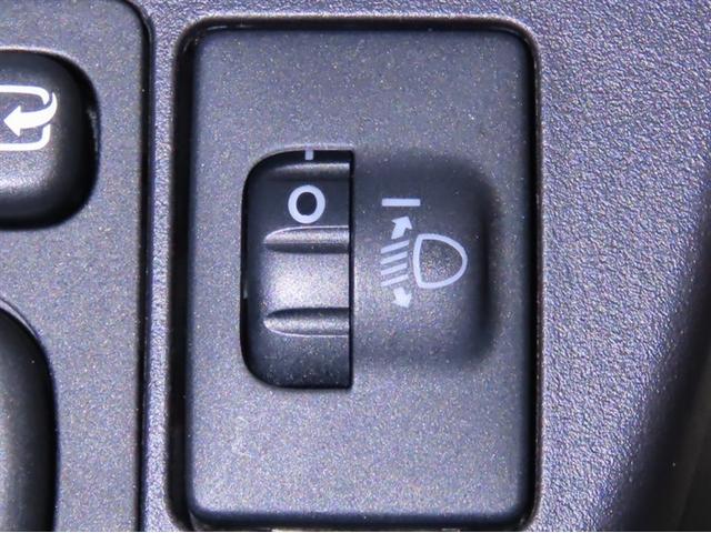 アクア Ｇ　禁煙車／整備記録簿・定期点検記載有／走行距離３３０００キロ／メーカーオプション純正アルミホイール／バックカメラ／ＥＴＣ／スペアタイヤ／スペアキー２個（19枚目）