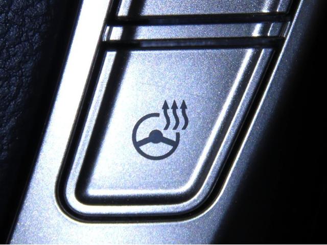 プリウスPHV G トヨタ純正ナビ装着 ステアリングヒーター装着 シートヒーター装着 バックガイドモニター付き ディスチャージヘッドランプ装着 クルーズコントロール装着車両(4枚目)