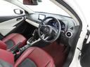 シンプルで使いやすいデザインの運転席です。