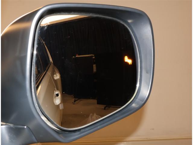 ランドクルーザープラド TX Lパッケージ リアカメラ スマートキ 盗難防止 キーレスエントリー ETC装備 3列席 エアコン LEDランプ レザー アルミホイール パートタイム4WD 横滑り防止システム フルTV 電動パワーシート ナビ&TV(19枚目)