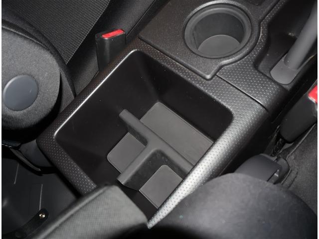 ＦＪクルーザー カラーパッケージ　ワイヤレスキー　エアコン　記録簿付き　盗難防止システム　横滑り防止　助手席エアバッグ　ワンセグ　アルミホイール　メモリーナビ　カーテンエアバック　パワーウィンドウ　ＡＢＳ　ＥＴＣ車載器　エアバッグ（12枚目）