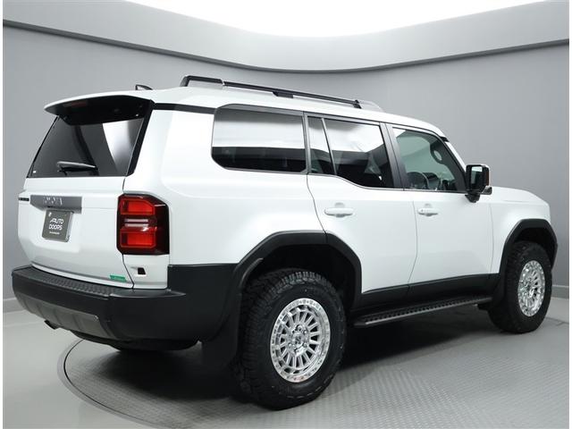 ランドクルーザー２５０ ＶＸ　Ｒカメラ　Ｐシート　地デジ　プリクラッシュセーフティ　アルミホイール　ＬＥＤヘッド　クルーズコントロール　３列シート　本革シート　ＥＴＣ　ドライブレコーダー　４ＷＤ　ミュージックプレイヤー接続可（4枚目）