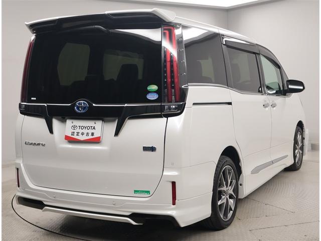 エスクァイア ハイブリッドGiプレミアムパッケジブラックテーラード 誤発進抑制機能 エアロ Bカメラ スマートキー ナビ&TV イモビライザー LEDランプ ETC車載器 クルーズコントロール アルミ 地デジ 横滑り防止装置 キーレス ミュージックプレイヤー接続可(3枚目)