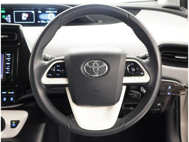 プリウス Ｓ　ＬＥＤヘット　盗難防止システム　スマキー　ＡＣ　ナビ＆ＴＶ　メディアプレイヤー接続　横滑り防止システム　バックガイドモニター　アルミホイール　運転席パワーウィンドウ　整備点検記録簿　サイドエアバック（6枚目）