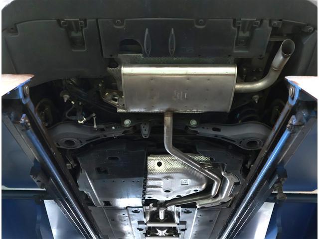 プリウス Ｓ　ＬＥＤヘット　盗難防止システム　スマキー　ＡＣ　ナビ＆ＴＶ　メディアプレイヤー接続　横滑り防止システム　バックガイドモニター　アルミホイール　運転席パワーウィンドウ　整備点検記録簿　サイドエアバック（17枚目）