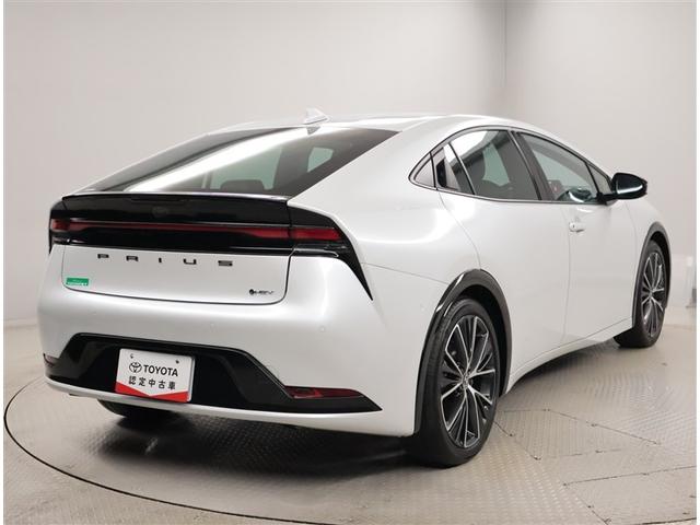 プリウス Ｚ　リアカメラ　プリクラッシュ　ＰＷシート　メモリナビ　ＡＣ１００Ｖ電源　ＬＥＤランプ　ナビ・ＴＶ　オートクルーズ　アルミホイール　ドライブレコーダ　ＡＣ　運転席エアバッグ　横滑り防止装置　ＥＴＣ付（3枚目）