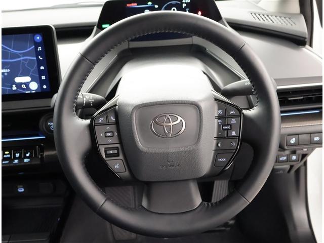 プリウス Ｚ　リアカメラ　プリクラッシュ　ＰＷシート　メモリナビ　ＡＣ１００Ｖ電源　ＬＥＤランプ　ナビ・ＴＶ　オートクルーズ　アルミホイール　ドライブレコーダ　ＡＣ　運転席エアバッグ　横滑り防止装置　ＥＴＣ付（6枚目）