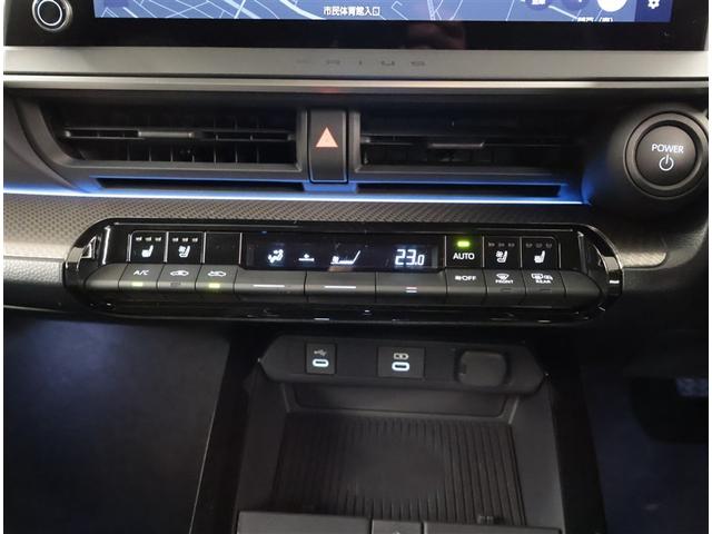 プリウス Ｚ　リアカメラ　プリクラッシュ　ＰＷシート　メモリナビ　ＡＣ１００Ｖ電源　ＬＥＤランプ　ナビ・ＴＶ　オートクルーズ　アルミホイール　ドライブレコーダ　ＡＣ　運転席エアバッグ　横滑り防止装置　ＥＴＣ付（14枚目）