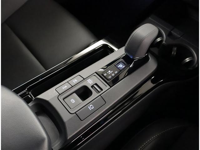 プリウス Ｚ　リアカメラ　プリクラッシュ　ＰＷシート　メモリナビ　ＡＣ１００Ｖ電源　ＬＥＤランプ　ナビ・ＴＶ　オートクルーズ　アルミホイール　ドライブレコーダ　ＡＣ　運転席エアバッグ　横滑り防止装置　ＥＴＣ付（16枚目）