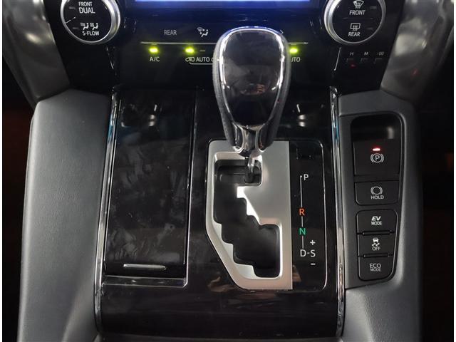 アルファードハイブリッド ＳＲ　Ｃパッケージ　点検記録簿　サンル－フ　バックモニター　オートエアコン　ＬＥＤ　横滑り防止機能　ＡＢＳ　イモビ　アルミ　４ＷＤ　ミュージックプレイヤー接続可　３列シート　キーフリー　スマートキ　Ｐシート　ＥＴＣ　ＴＶ（16枚目）