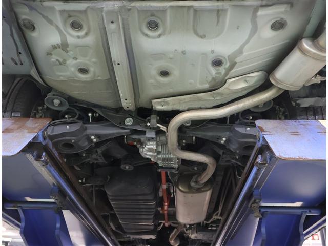 アルファードハイブリッド ＳＲ　Ｃパッケージ　点検記録簿　サンル－フ　バックモニター　オートエアコン　ＬＥＤ　横滑り防止機能　ＡＢＳ　イモビ　アルミ　４ＷＤ　ミュージックプレイヤー接続可　３列シート　キーフリー　スマートキ　Ｐシート　ＥＴＣ　ＴＶ（27枚目）