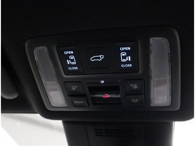 ノア ハイブリッドＳ－Ｚ　横滑り防止機能　エアバッグ　オートクルーズコントロール　地デジ　両側自動ドア　ダブルエアコン　スマートエントリー　ＬＥＤランプ　バックモニター　メモリナビ　３列シート　ＥＴＣ付き　ＡＢＳ　ＡＣ１００Ｖ（18枚目）