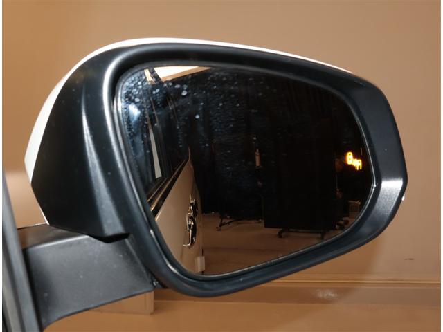 ノア ハイブリッドＳ－Ｚ　横滑り防止機能　エアバッグ　オートクルーズコントロール　地デジ　両側自動ドア　ダブルエアコン　スマートエントリー　ＬＥＤランプ　バックモニター　メモリナビ　３列シート　ＥＴＣ付き　ＡＢＳ　ＡＣ１００Ｖ（21枚目）