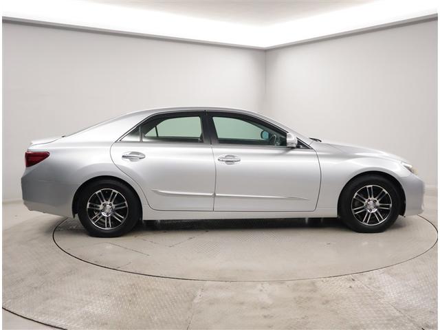 買った後も安心！弊社の中古車は１年間・走行距離無制限の無料保証付き！対象項目も約６０項目、５０００部品が保証対象。さらに延長保証もご用意しており、最長３年間のワイド保証にバージョンアップできます。