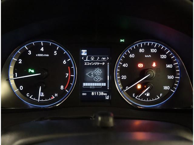 ハリアー プレミアム　大型サンルーフ　カーテンエアバッグ　クルーズＣ　寒冷地　記録簿あり　Ｂカメラ　電動パワーシート　ＬＥＤライト　メモリナビ　横滑り防止機能　オートエアコン　Ａストップ　エアバッグ　ＡＷ　ＤＶＤ再生可（9枚目）