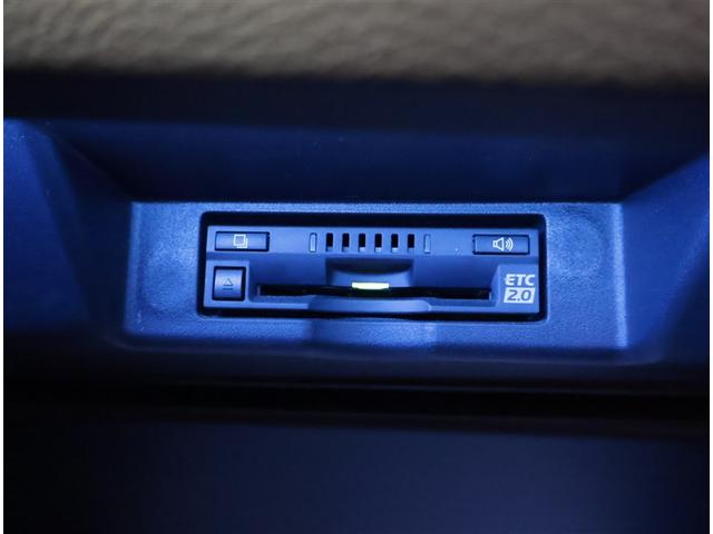 ハリアー プレミアム　大型サンルーフ　カーテンエアバッグ　クルーズＣ　寒冷地　記録簿あり　Ｂカメラ　電動パワーシート　ＬＥＤライト　メモリナビ　横滑り防止機能　オートエアコン　Ａストップ　エアバッグ　ＡＷ　ＤＶＤ再生可（17枚目）