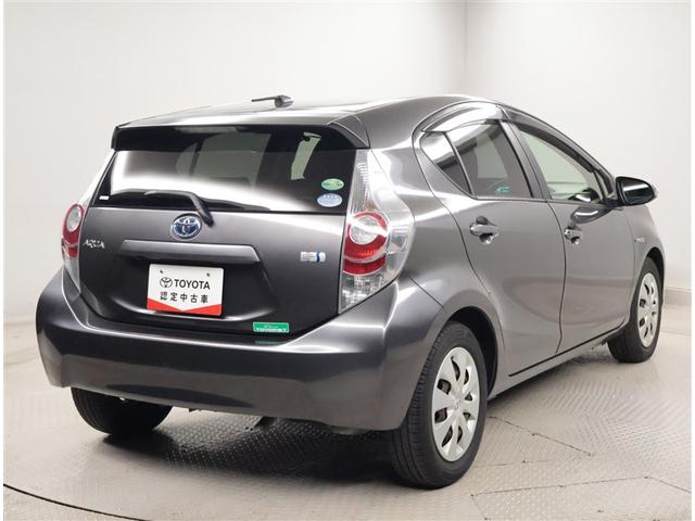 アクア Ｇ　バックモニタ　セキュリティー　メンテナンスノート　デュアルエアバック　ナビＴＶ　ＨＤＤナビゲーション　パワーウィンドウ　地デジ　ＥＳＣ　ＡＴエアコン　ＡＢＳ　パワーステアリング　運転席エアバッグ（3枚目）