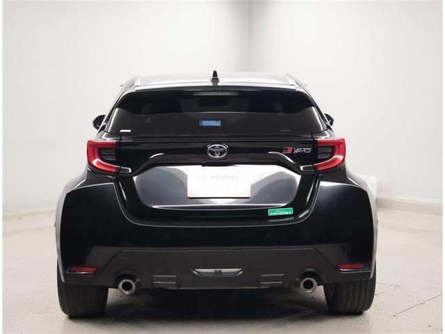 ＧＲヤリス ＲＳ　スマートキ　助手席エアバッグ　ＥＴＣ付　サイドエアバッグ　バックカメラ　ＬＥＤヘッドライ　横滑り防止機能　オートクルーズコントロール　キーレス　メモリーナビ　点検記録簿　アルミホイール　ＡＢＳ　ナビ（2枚目）