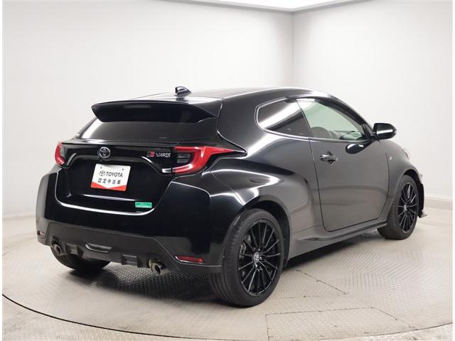 ＧＲヤリス ＲＳ　スマートキ　助手席エアバッグ　ＥＴＣ付　サイドエアバッグ　バックカメラ　ＬＥＤヘッドライ　横滑り防止機能　オートクルーズコントロール　キーレス　メモリーナビ　点検記録簿　アルミホイール　ＡＢＳ　ナビ（3枚目）