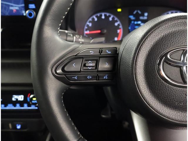 ＧＲヤリス ＲＳ　スマートキ　助手席エアバッグ　ＥＴＣ付　サイドエアバッグ　バックカメラ　ＬＥＤヘッドライ　横滑り防止機能　オートクルーズコントロール　キーレス　メモリーナビ　点検記録簿　アルミホイール　ＡＢＳ　ナビ（7枚目）