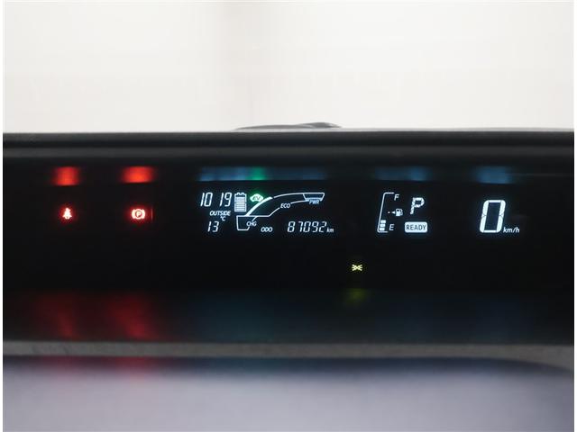 アクア Ｓ　キーレスエントリ　ナビ＆ＴＶ　オートエアコン　デュアルエアバック　ＥＳＣ　Ｂカメラ　パワーウィンドウ　ＥＴＣ　ＤＶＤ再生可能　アルミホイール　ＳＲＳ　ワンセグＴＶ　パワーステアリング　ＡＢＳ（7枚目）