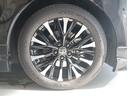 純正アルミホイール付です。足元もビシッと引き締まって見えます。諸費用の詳細はスタッフまでお問い合わせ下さい。