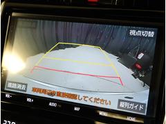 バックモニターも搭載しております♪誰もが不安な車庫入れや、死角部分もモニターで確認できますので安全面でも安心ですね♪ 4